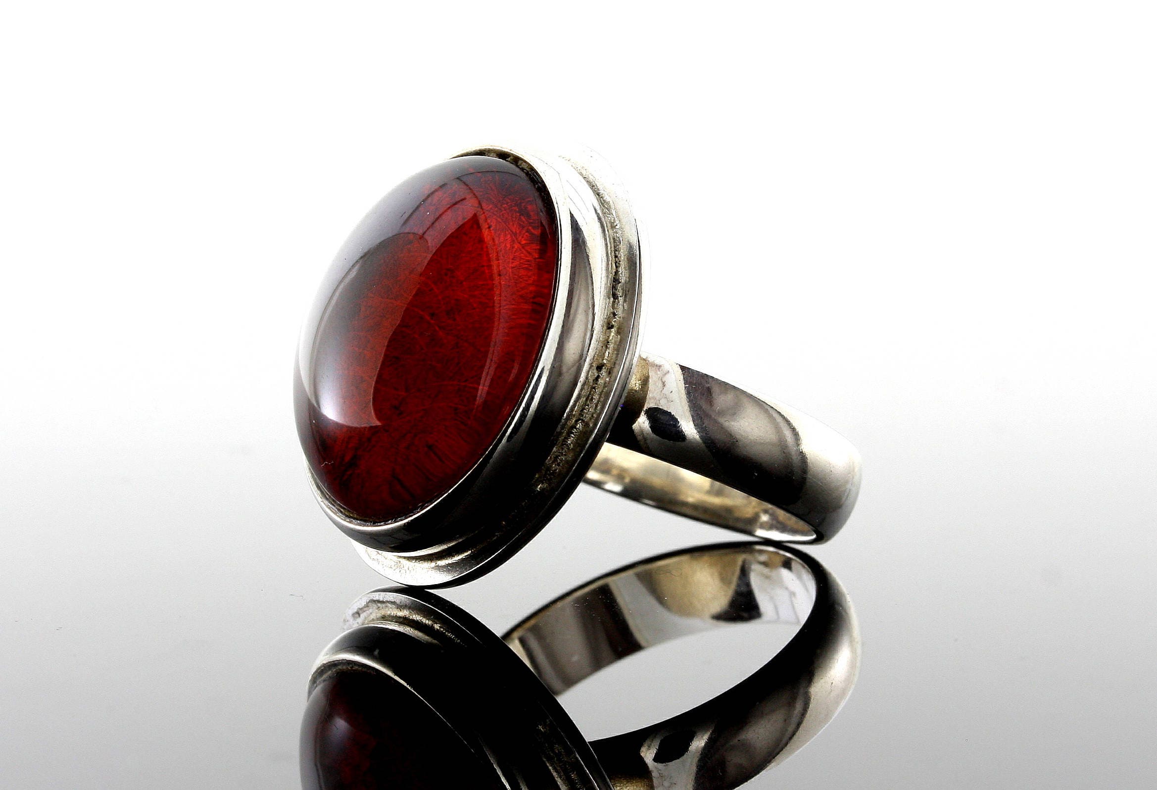 Resultado de imagen para red ámber ring