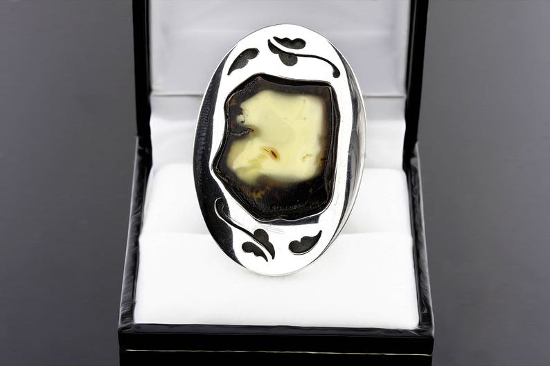 Amber Oval Stone Ring