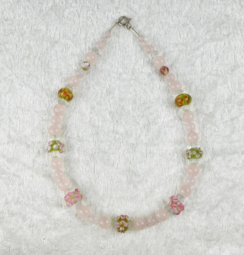 Rose quartz necklace with glass beads, painted with flowers, youthful, girly, delicate, spring-like image 7