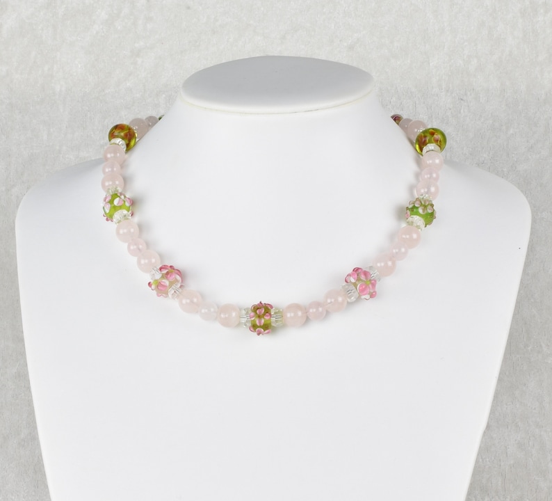 Rose quartz necklace with glass beads, painted with flowers, youthful, girly, delicate, spring-like image 1