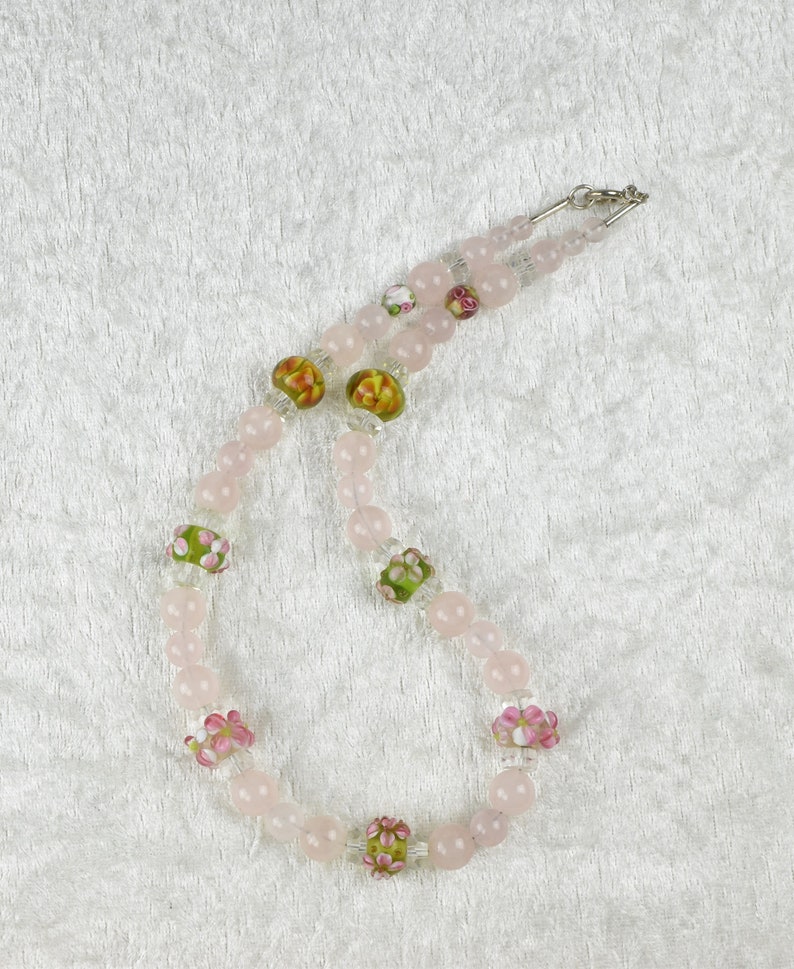 Rose quartz necklace with glass beads, painted with flowers, youthful, girly, delicate, spring-like image 5