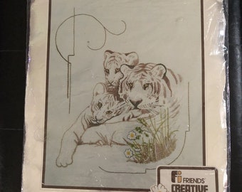 Friends Creative Stitchery Touch of Tara White Tiger Family Crewel Kit 11" x 14"