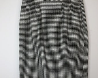 Vintage International Connections Skirt Sz 8 Wool Blend Pencil Black Houndstooth