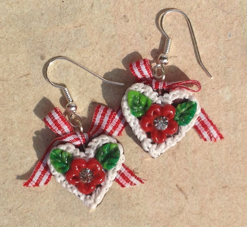 Earrings gingerbread heart flower red checkered bow