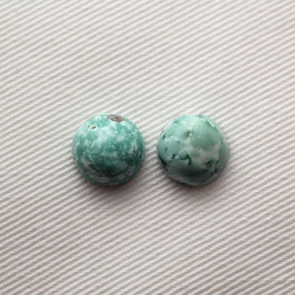 TWO round Turquoise cabochons Gemstones 10MM Mexico Old mine