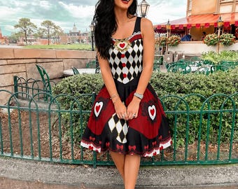 Herz-Damen Kleid | Rot-Schwarzes Herz-Wunderland Disneygebundenes Outfit