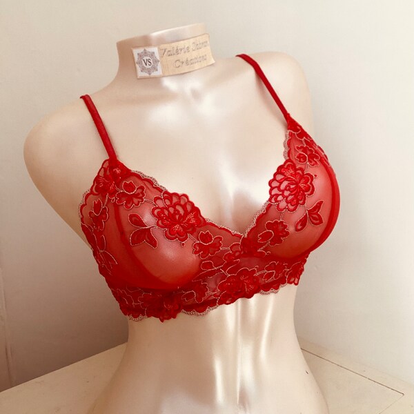 Lingerie pour femme brassière sans armatures en broderie extensible rouge