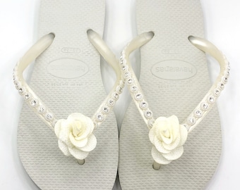 Braut-Flip-Flops, weiße Flip-Flops, Strass-Flip-Flops, Kristall-Flip-Flops, verzierte Flip-Flops, handgefertigte Flip-Flops, Geschenk für die Flitterwochen