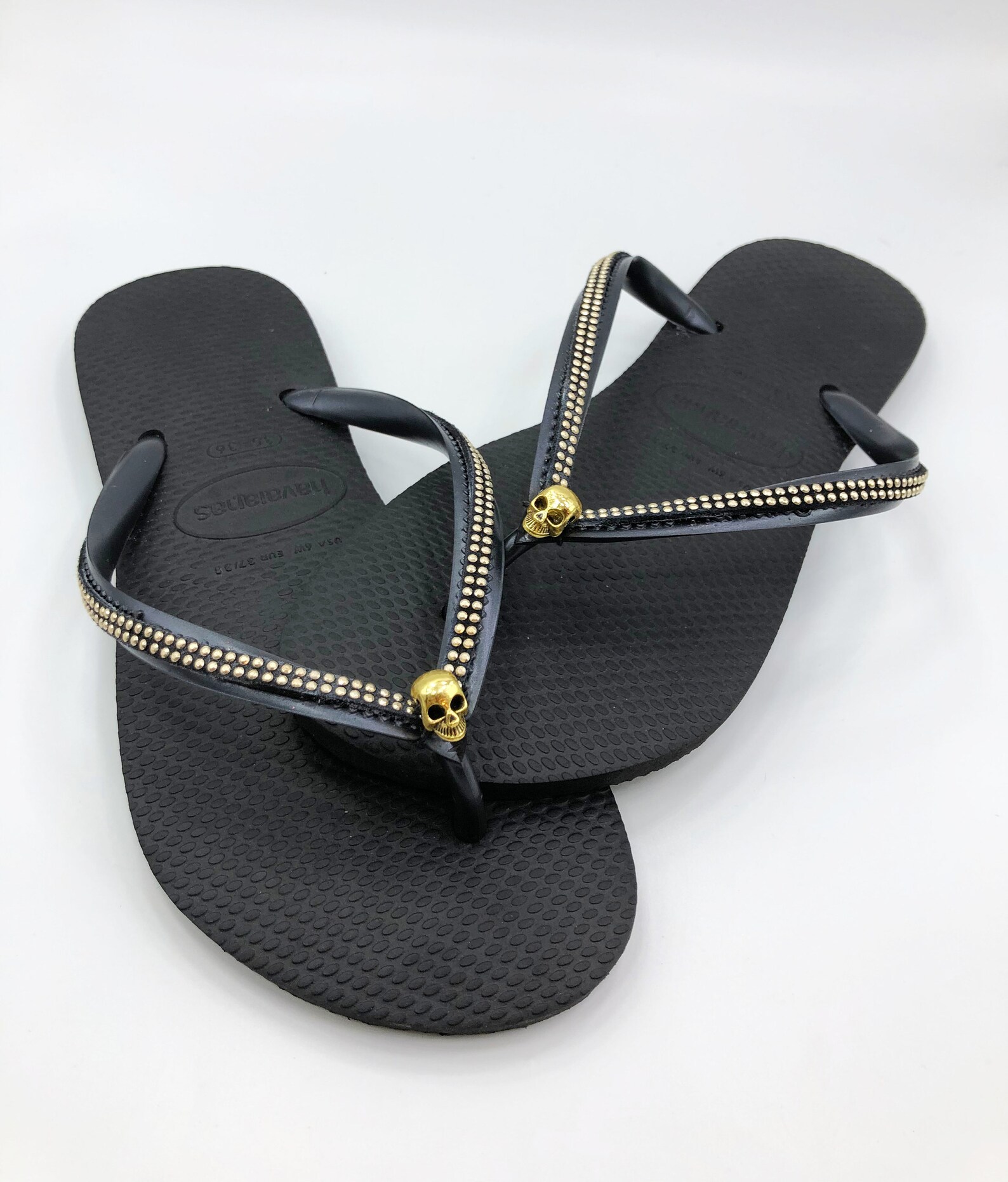havaianas skull