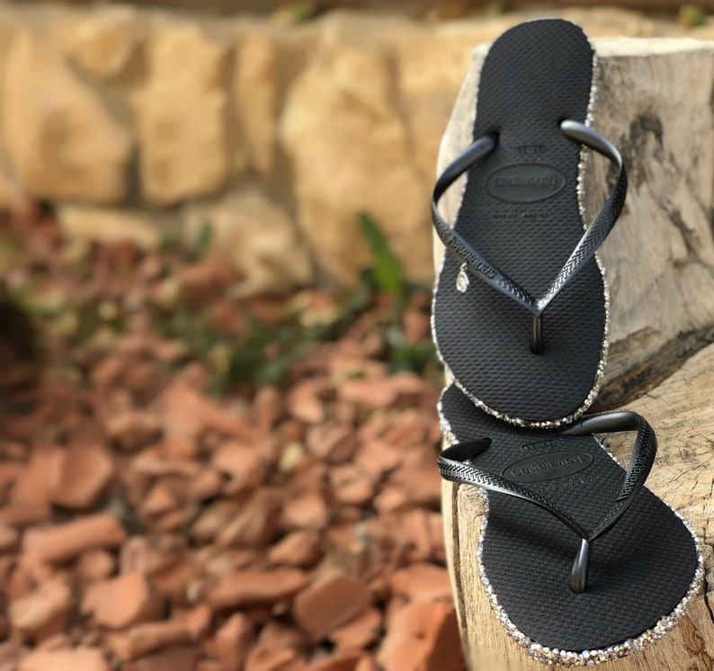 designer beach flip flops