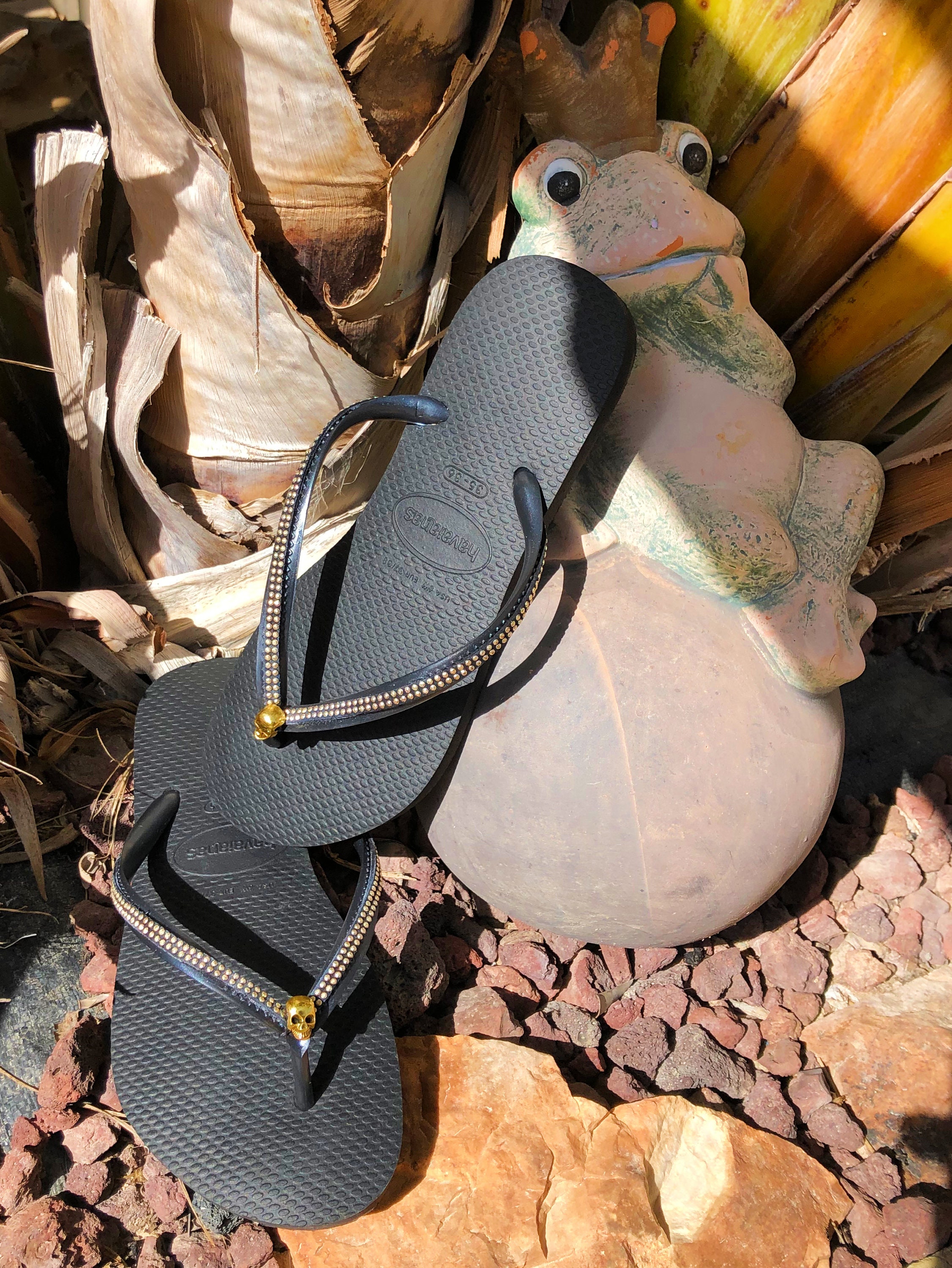 havaianas skull