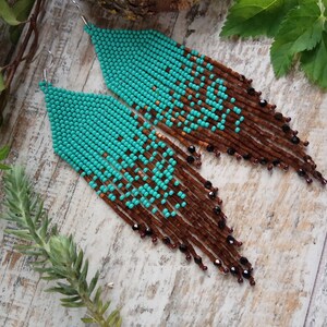 Lange Türkis Perlen Ohrringe: Boho Quaste Stil