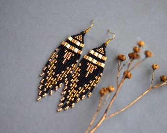 DESERT SAND Long beaded earrings, Black gold earrings, Fringe seed bead earrings, Tassel earrings