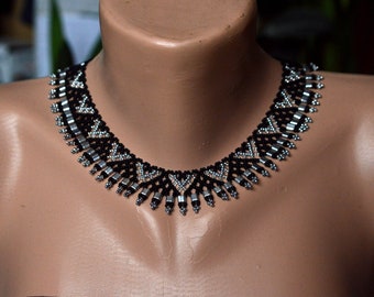 Beaded collar necklace, Silver Black necklace, Minimalist seed bead necklace
