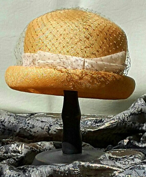Ladies Straw Bowler Hat