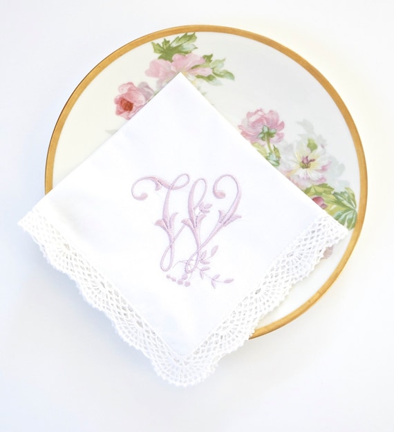 VINEYARD FONT Embroidered Monogrammed Handkerchief, Personalized Hankie, Wedding Hankie, Bridesmaids Gifts, Single Letter Monogram