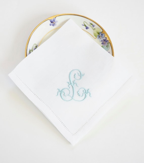 VENETIAN FONT Embroidered Monogrammed Handkerchief, Personalized Hankie, Wedding Hankie, Bridesmaids Gifts, Single Letter Monogram