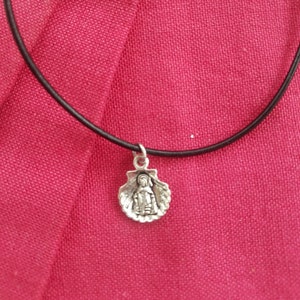 Collar del Camino de Santiago / Concha de vieira / Relieve de Santiago en el reverso / Peregrino / Santiago Apóstol / Hombres y mujeres imagen 2