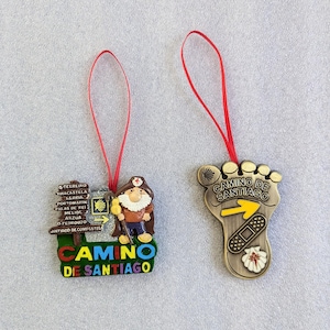 Décorations de Noël Camino de Santiago / Fantastiques / Aimants / Pèlerin avec Mojon ou pieds endoloris / Chemin/ Saint-Jacques / Coffret cadeau/ Noël