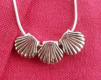 Scallop Shell Sterling Silver Necklace / Camino de Santiago . Pèlerin / Santiago / St James / Plage