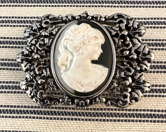 Vintage Cameo Belt Buckle Woman's Buckle Black Cameo on Silver