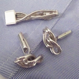 Vintage Cuff Links Rope Twist Cuff Links Tie Clip Set Mid-Century Motif 1950s Silver Color Cuff Links Rope Cuff Clinks and Rope Tie Clip