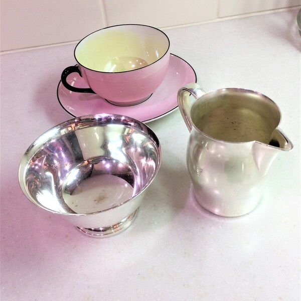 Vintage Silverplate Creamer and Sugar Set Marked - Wm Rogers Paul Revere Reproduction