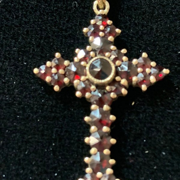 Estate 900 silver gold washed Bohemian rose cut garnet cross pendant on 925 gold wash chain