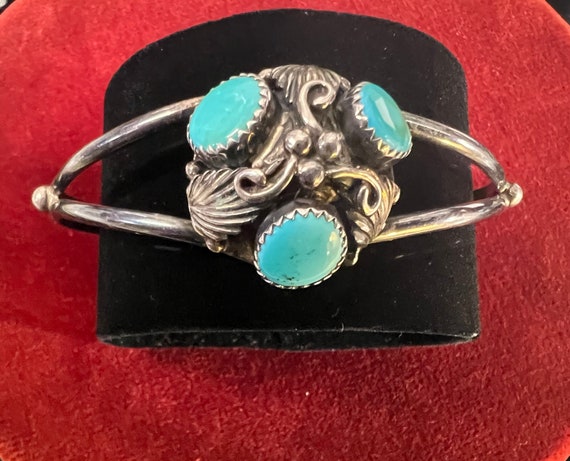 Amazing Vintage Navajo Domed Turquoise Sterling Silver Native American Bracelet Amazing Vintage Navajo Domed Turquoise Sterling Silver Native American Bracelet