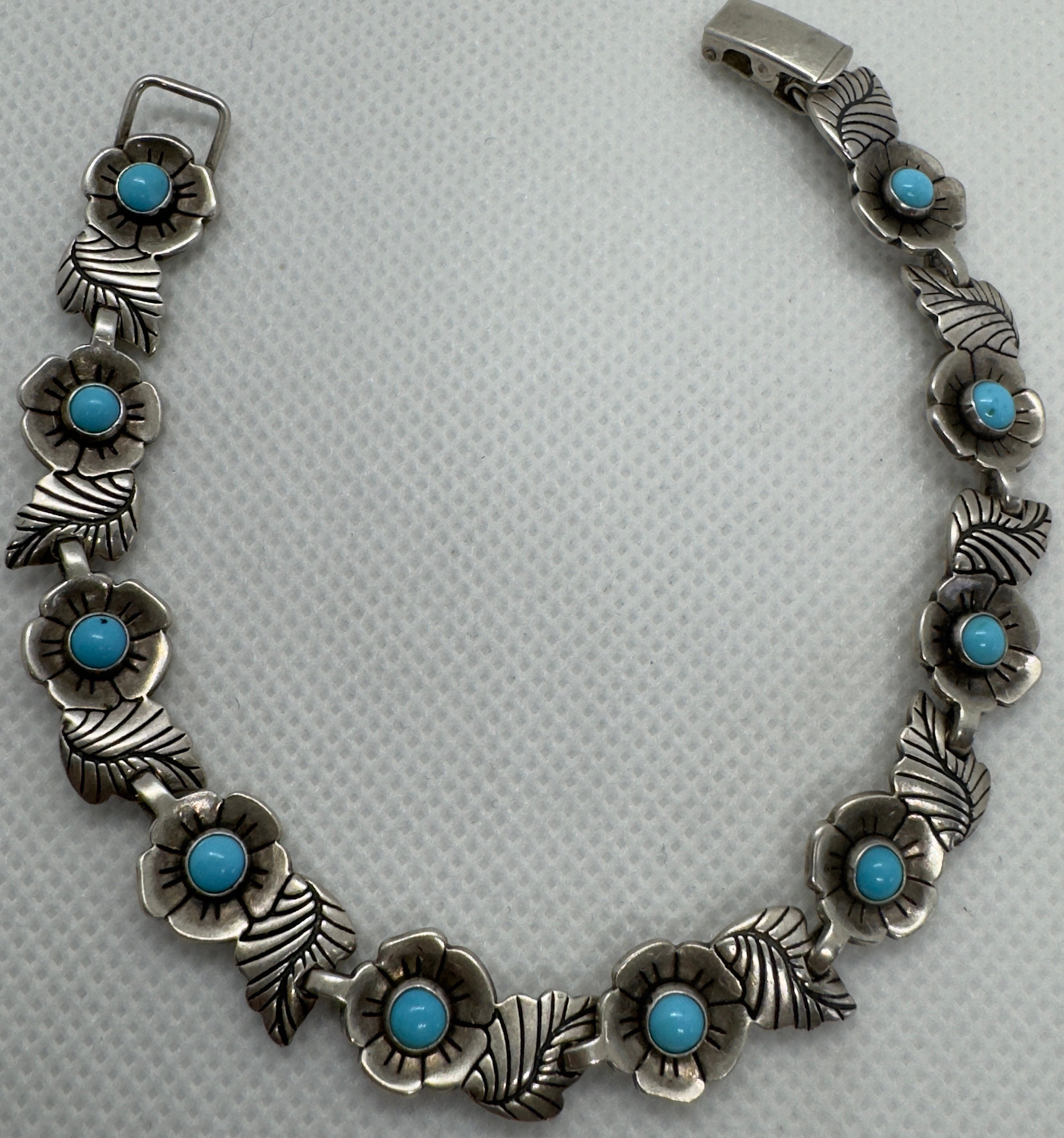 Unbelievable Native American Navajo 3 Blue Diamond Turquoise 4 Silver Gekkos Huge Bracelet Unbelievable Native American Navajo 3 Blue Diamond Turquoise 4 Silver Gekkos Huge Bracelet