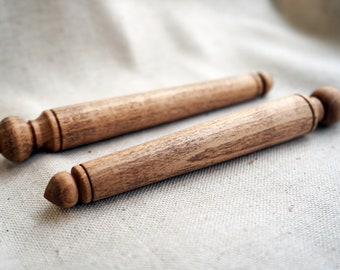 Wooden small nostepinne, for making yarn ball
