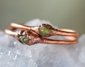 Raw Peridot Ring | Simple Copper Ring | Stacking Ring | August Birthstone Ring | Gemstone Ring | Peridot Ring | Green Crystal Ring
