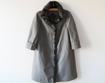 Vintage 80s Grey Trench Coat: Faux Fur Collar, Quilted Lining, Size L