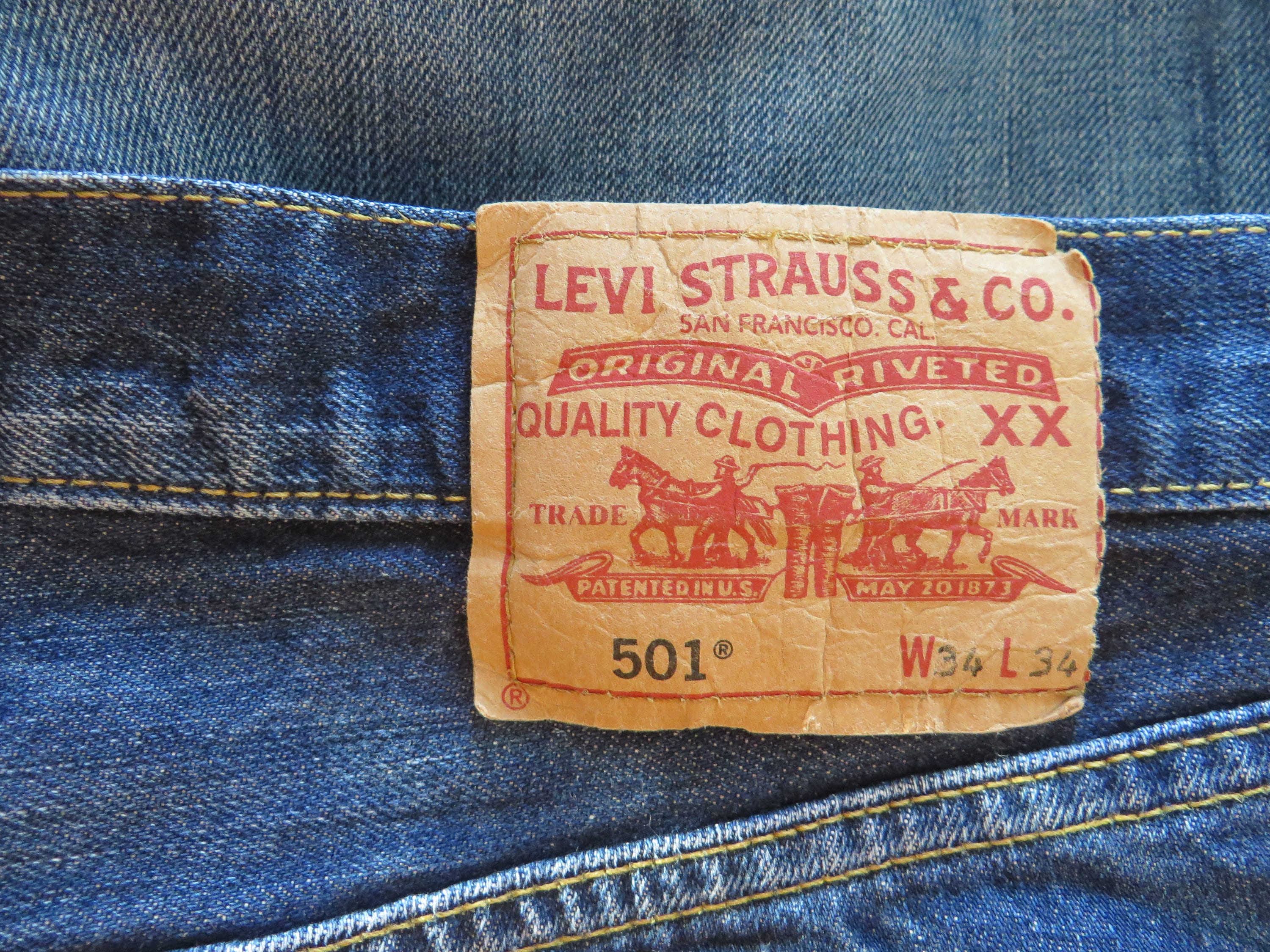 Vintage Levi's 501 Jeans: 90s Grunge Boyfriend Fit (W34 L34