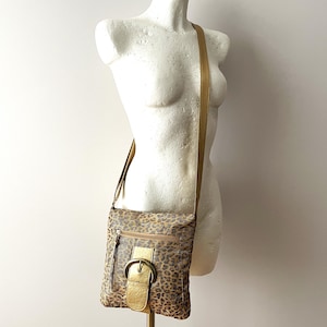 Umhängetasche mit Leopardenmuster, Umhängetasche aus goldenem Stoff mit Leopardenmuster, kleine Festivaltasche, Boho Handtasche