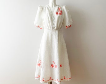 Robe d'été blanche des années 70, robe brodée à fronces pour femme, robe de soirée de mariage bohème à manches bouffantes, idée cadeau pour elle, petite taille