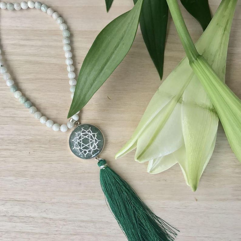 Heart Chakra Mala Green Jade Gemstone Healing Stones - Green Heart Chakra Pendant Heart Chakra Mala Green Jade Gemstone Healing Stones - Green Heart Chakra Pendant