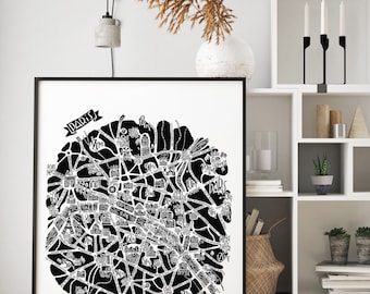 Puede incluir: Ilustración en blanco y negro de un mapa de París, Francia. El mapa está formado por los nombres de los barrios y calles de París. El mapa está enmarcado y colgado en una pared blanca.