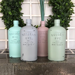 Bulleit Rye Bottle Vase, Rustic Distressed Bulleit Rye Frontier Whiskey Bottle,  Farmhouse Decor, Painted Bottles, Bar Decor