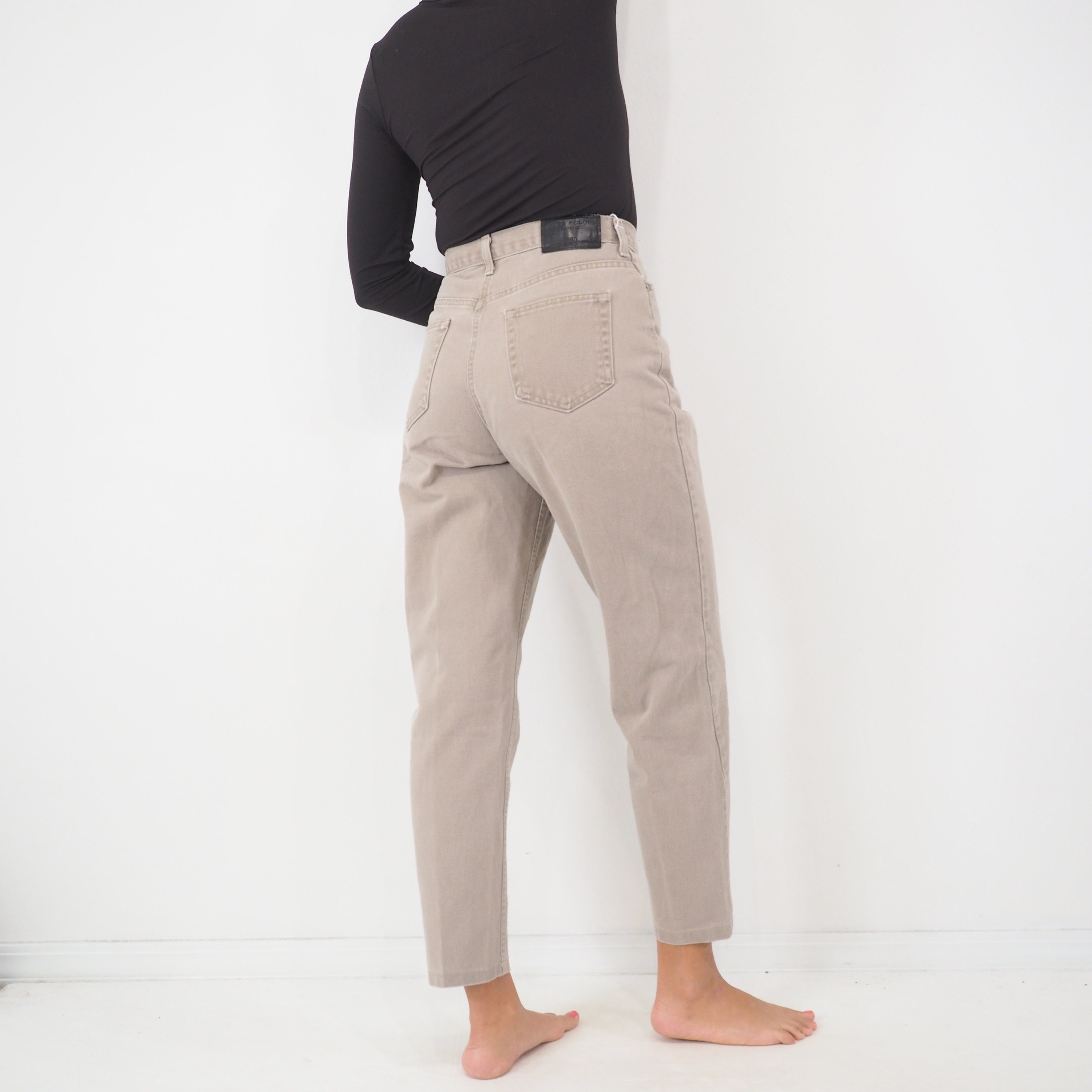 nike filament capri