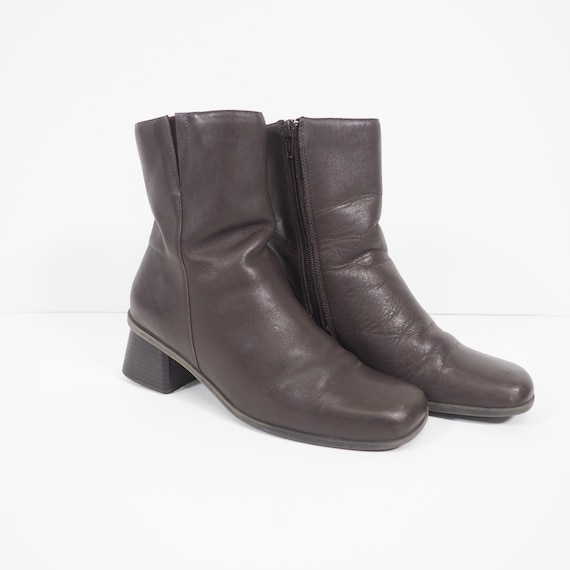 90s Vintage Brown Leather Boots | Chunky Heel Boot