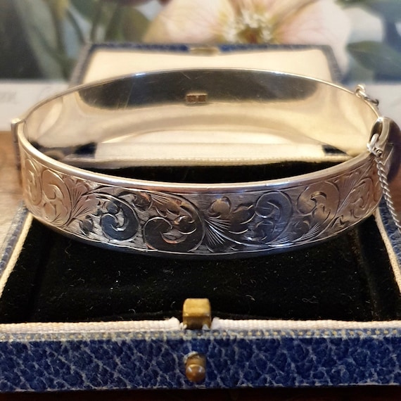 Harde ring Sport heelal Vintage zilveren armband gegraveerde zilveren armband Engels - Etsy België