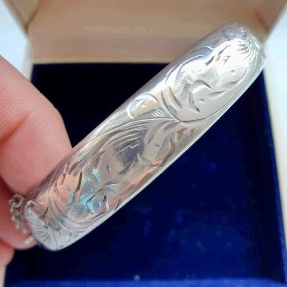 ヴィンテージ アンティーク 彫刻 Silverバングル ブレスレット Vintage British Silver Bangle Bracelet イギリス ヴィンテージ