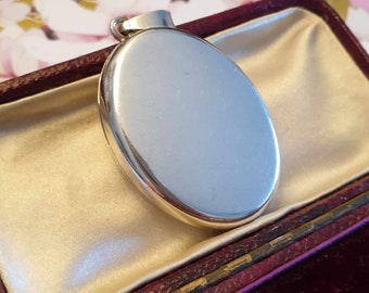 Vintage Silver Locket with Photo Locket Sterling Silver Locket Large Locket Vintage Silver Jewellery Estate Jewellery Gifts for Her