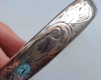 シルバー 彫刻入り バングル フリーサイズ シルバー 彫刻入り オープンバングル - メルカリ