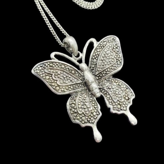 Acquista Collana con ciondolo a forma di farfalla in argento sterling 925 con abbagliante ciondolo in micro zircone, regalo per matrimonio S-N360 in Italia a partire da 11