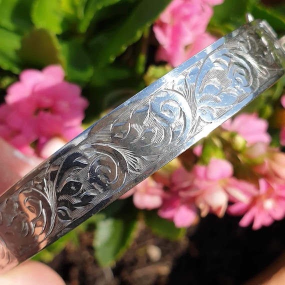 Vintage Engraved Sterling Silver Hinged Bangle, Floral Twist