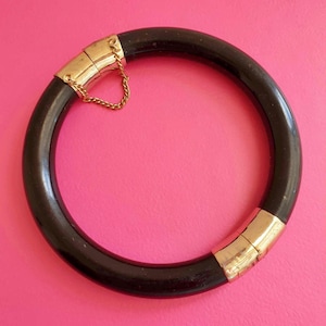 Vintage Black Jade Bangle Hinged Natural Jade Mid Century Bracelet with Safety Chain