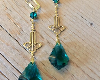 Art Deco Style Earrings for Women , Long Dangle Earring, Green Glass Earrings, Unique Gift for Her, Birthday Present for Wife