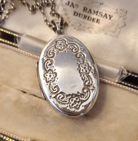 Vintage Locket, Silver Locket, Engraved Locket, St